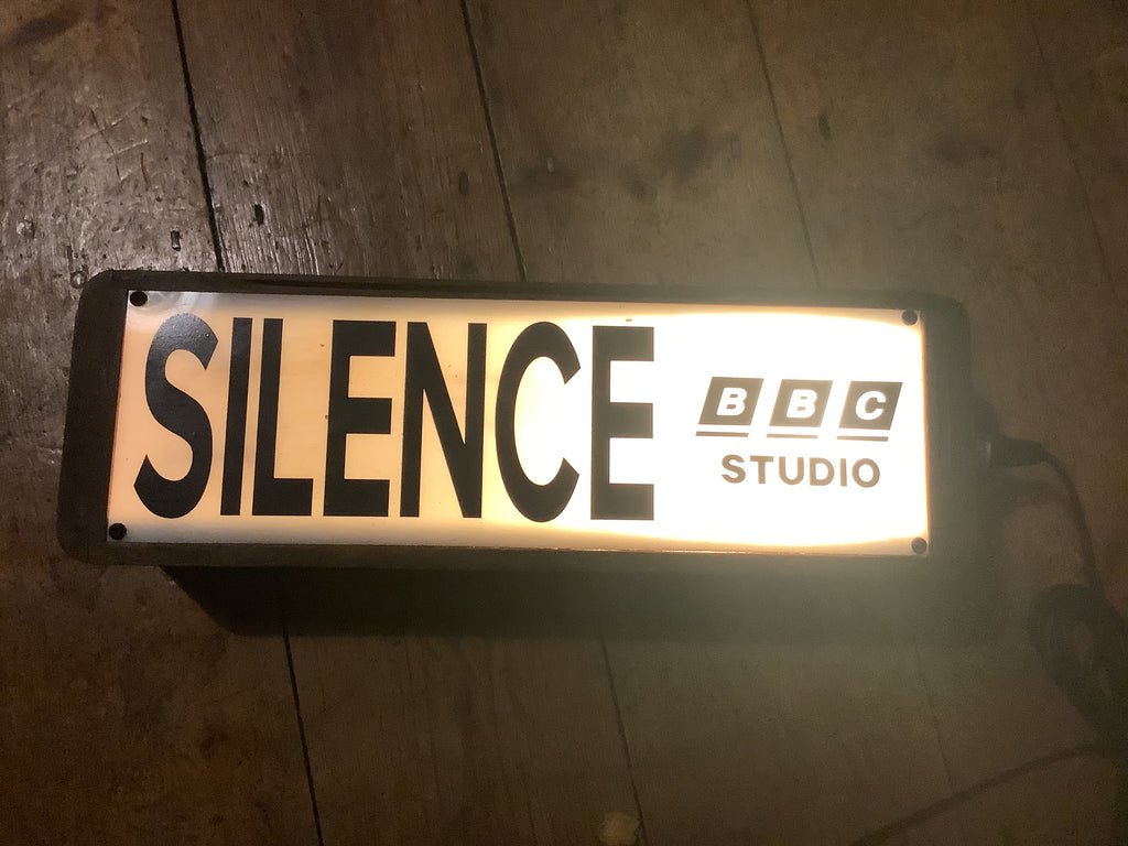 Silence BBC Lamp