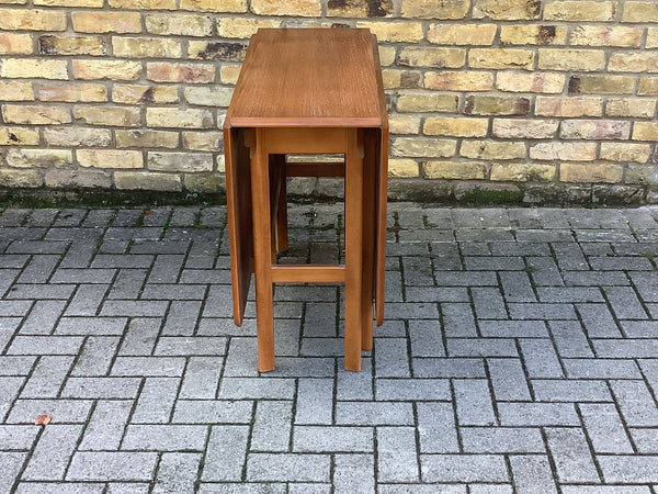 1960’s drop leaf dining table