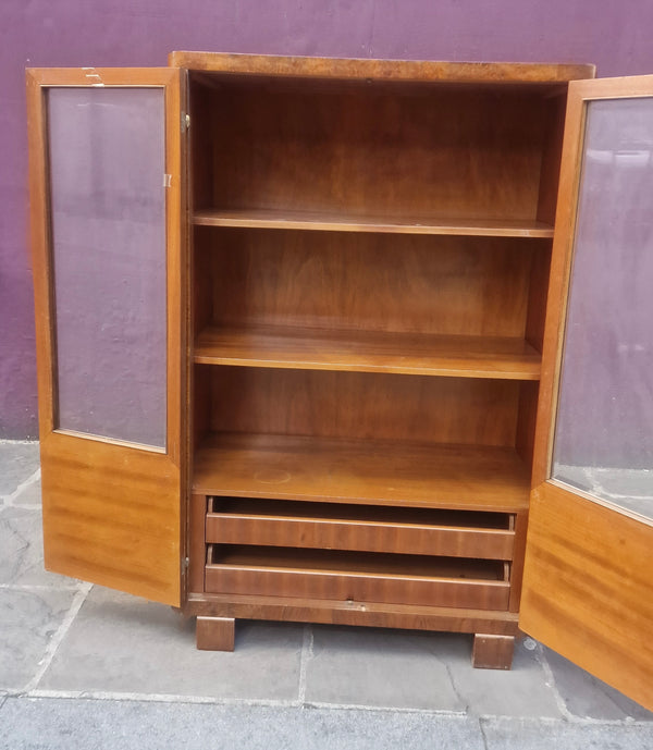 Deco display cabinet