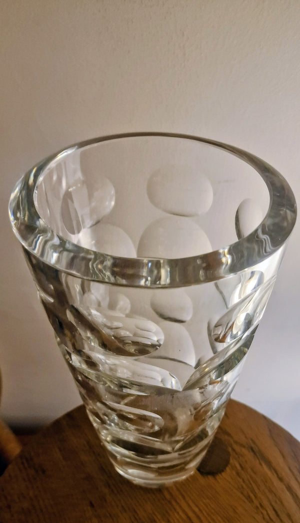 Thousand windows crystal Vase by Simon Gates