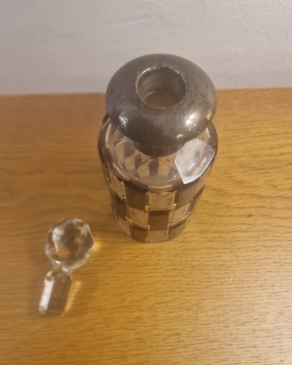 Crystal Glass Perfume Bottle with sliver coller