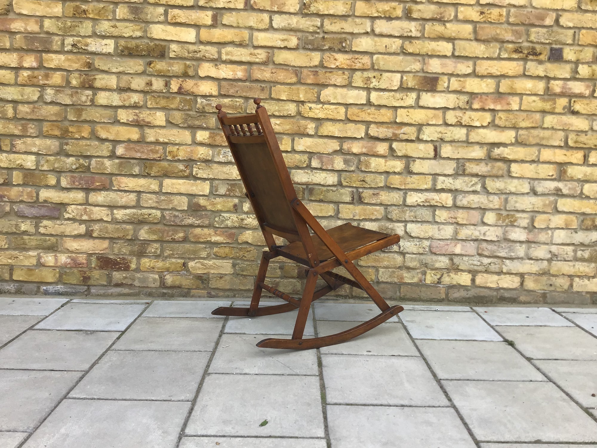 Edwardian Antique Folding Rocking Chair – Bleu Furniture
