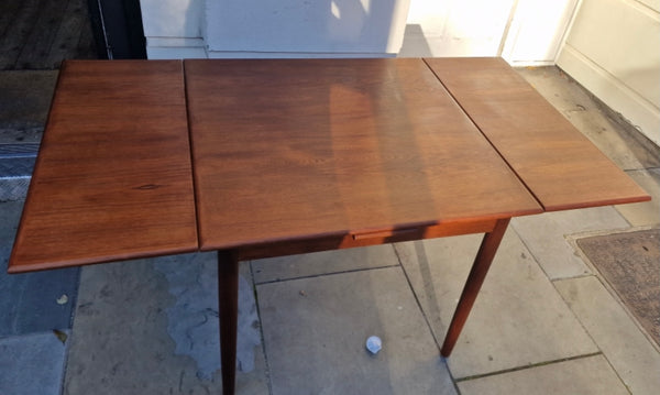 1960’s Compact Danish dining table